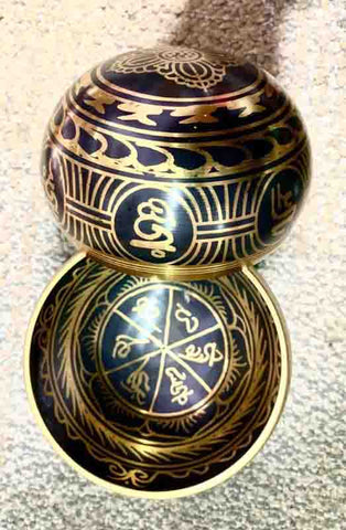 12cm Mantra Singing Bowl Black and Gold